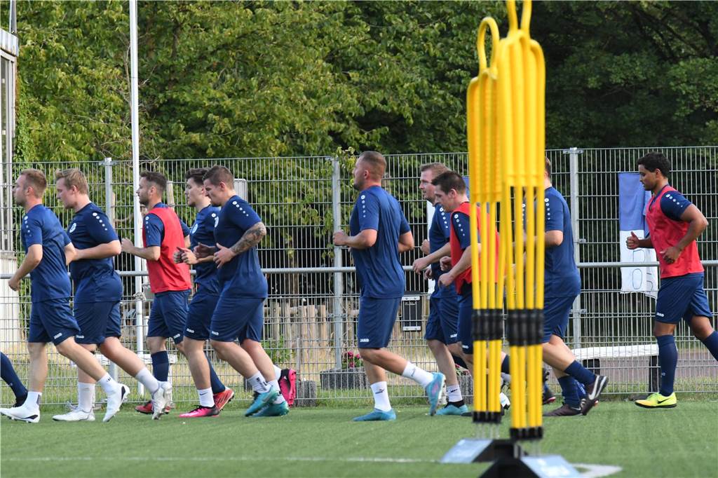 Viele Bilder vom Trainingsauftakt des BV Lünen.