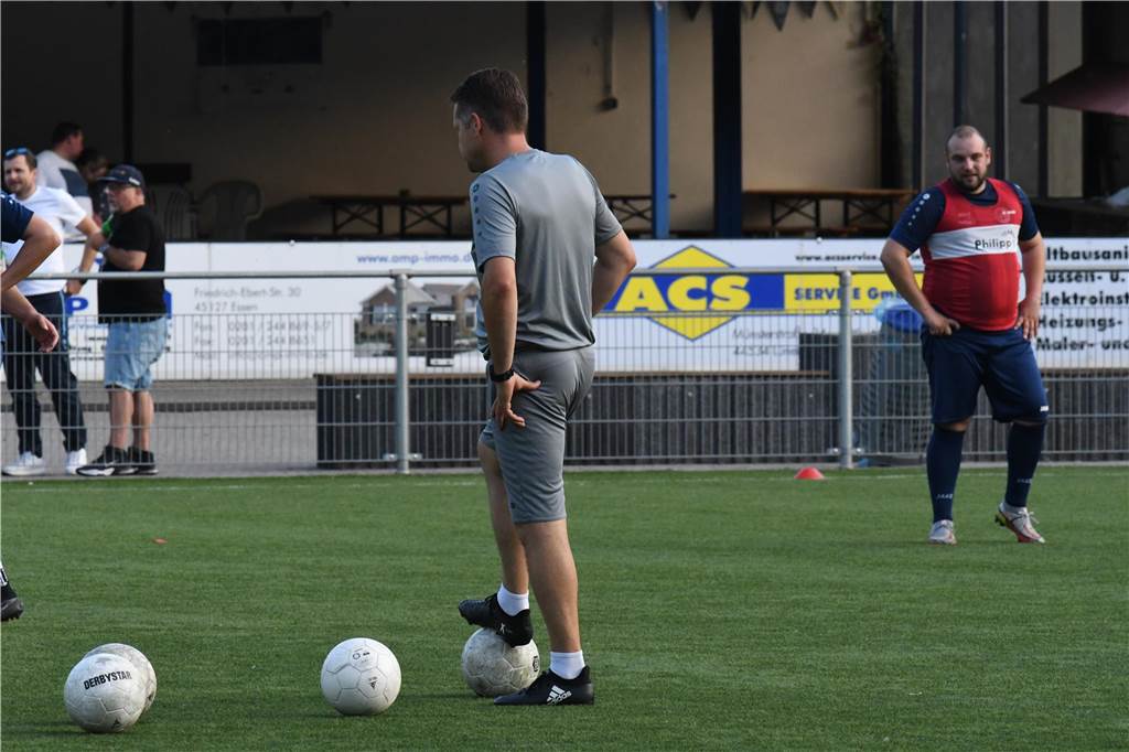 Viele Bilder vom Trainingsauftakt des BV Lünen.