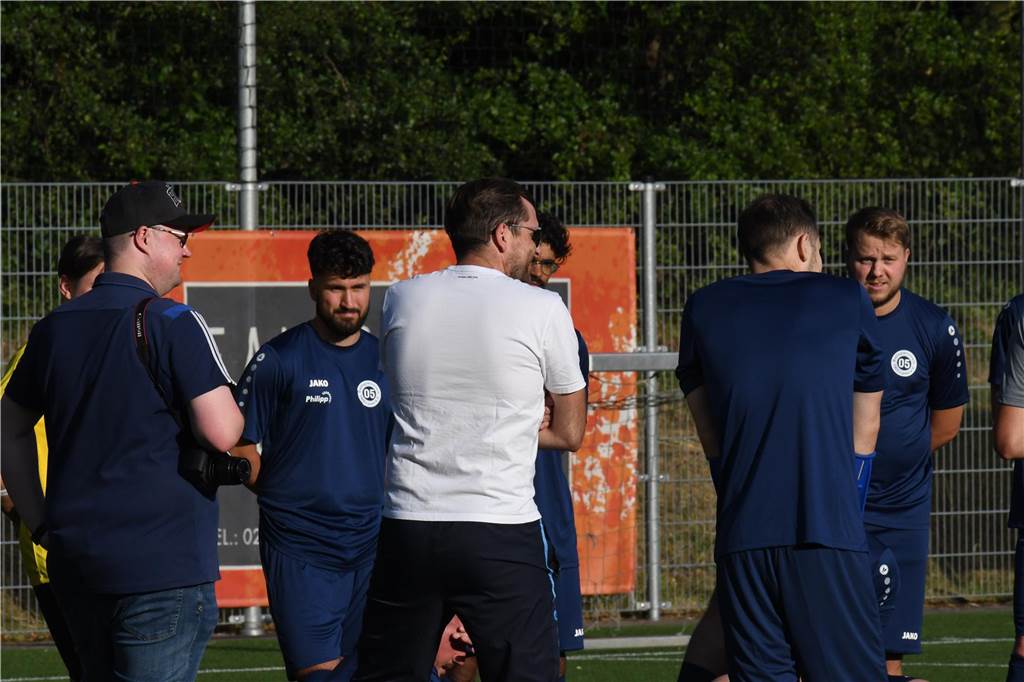 Viele Bilder vom Trainingsauftakt des BV Lünen.