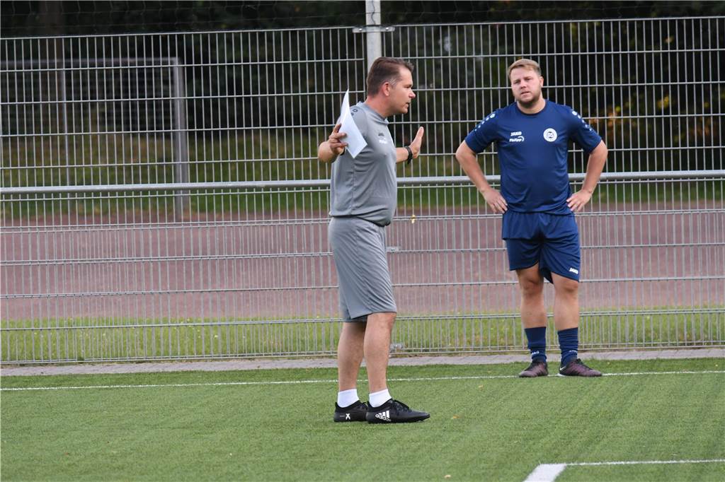 Viele Bilder vom Trainingsauftakt des BV Lünen.