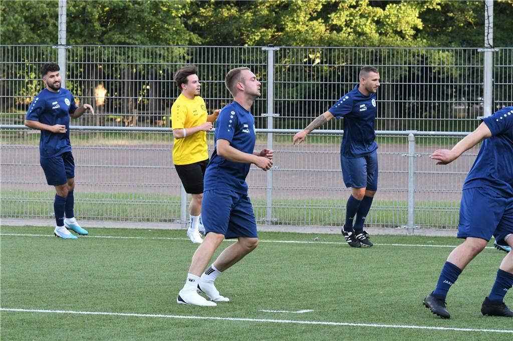 Viele Bilder vom Trainingsauftakt des BV Lünen.