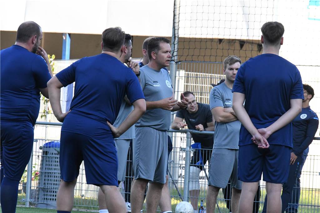 Viele Bilder vom Trainingsauftakt des BV Lünen.