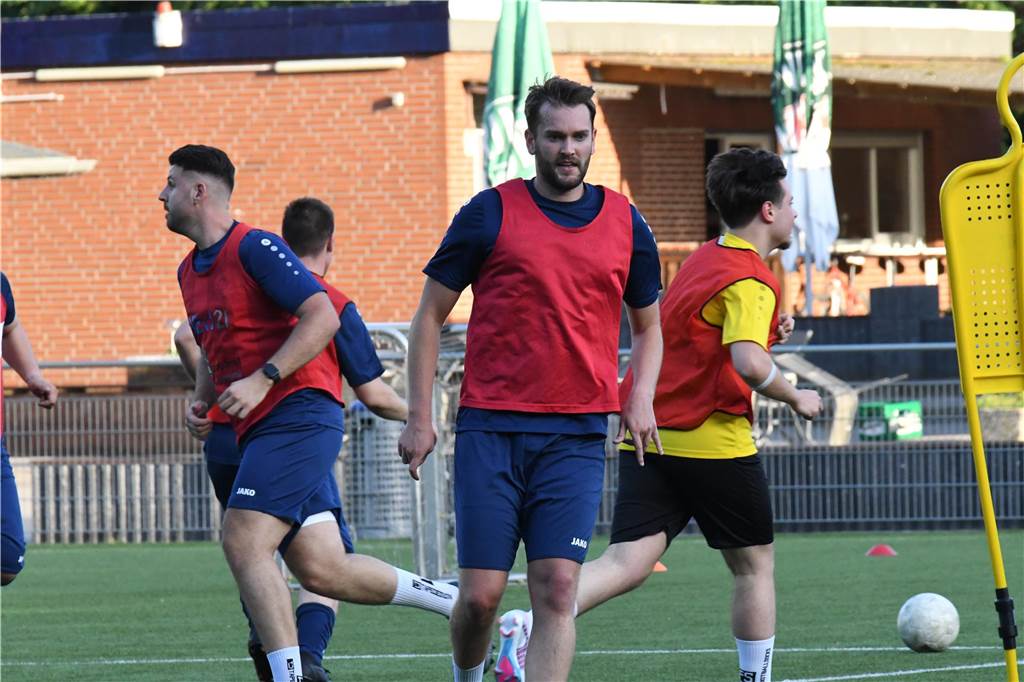 Viele Bilder vom Trainingsauftakt des BV Lünen.