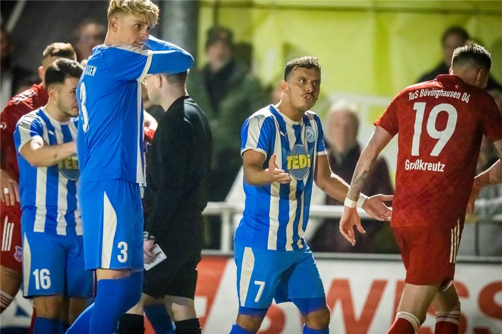Kapitaler Fehler leitet Derby-Pleite des TuS Bövinghausen ein – Krankenwagen rückt an Viele Diskussionen und Fouls prägten das Derby,