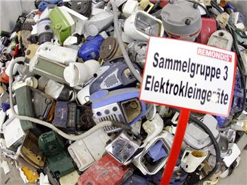 Viele Elektrogeräte werden schon nach wenigen Jahren durch neue ersetzt. Für die Umwelt ist das alles andere als gut. Foto: Bernd Thissen
