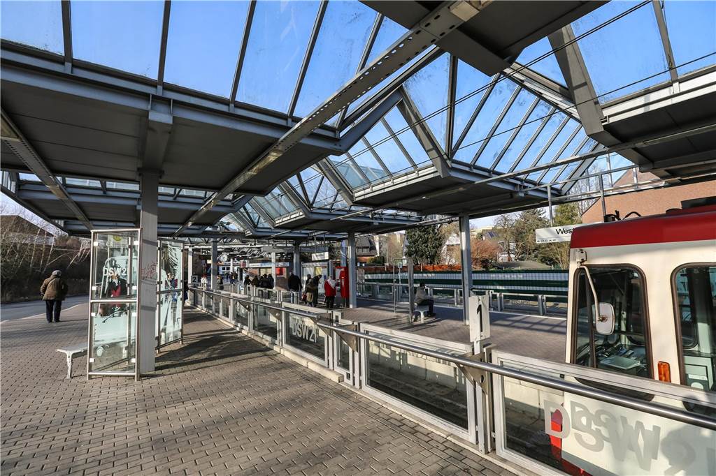 Wahl im Bezirk Mengede: Neue Autobahnabfahrt und ein Kulturzentrum Viele Forderungen drehen sich um die Mobilitätswende. Der Öffentliche Personennahverkehr soll verbessert werden. Moderne Umsteigemöglichkeiten zu S-Bahn, Stadtbahn und Bussen bestehen seit Jahren zum Beispiel in Westerfilde.