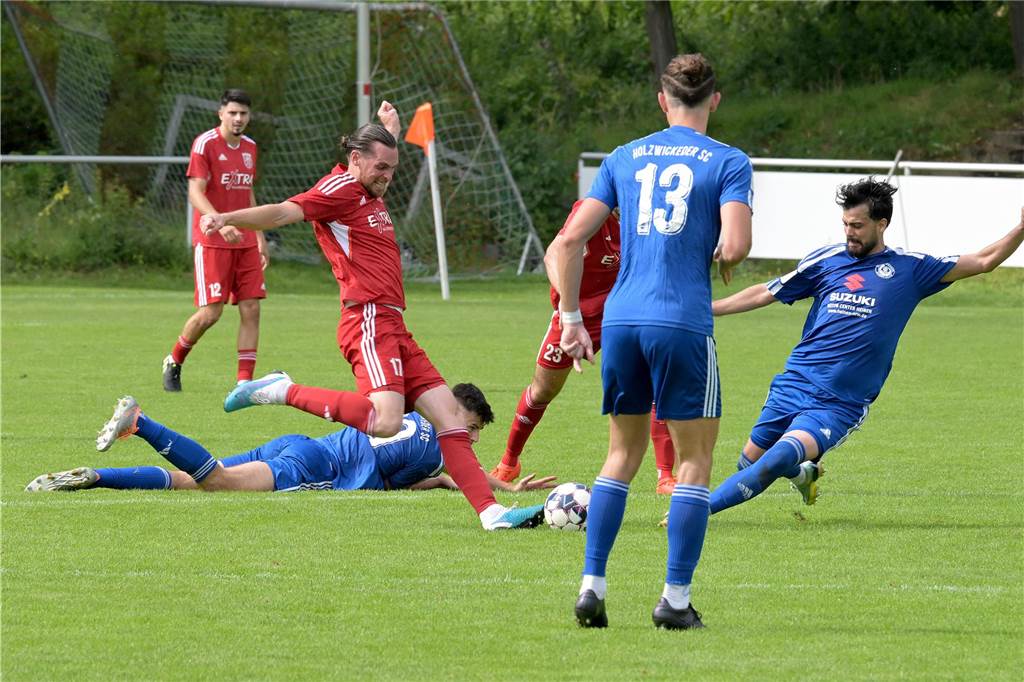 Viele Fotos vom Duell zwischen Lüner SV und Holzwickeder SC (0:3).