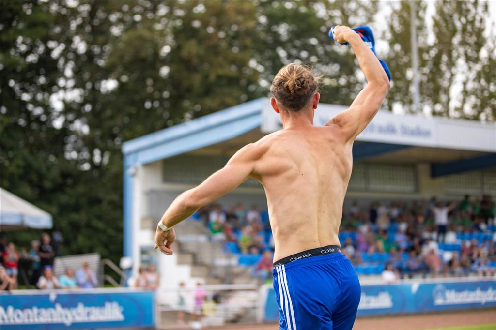 Viele Fotos vom HSC-Sieg gegen den Hombrucher SV.