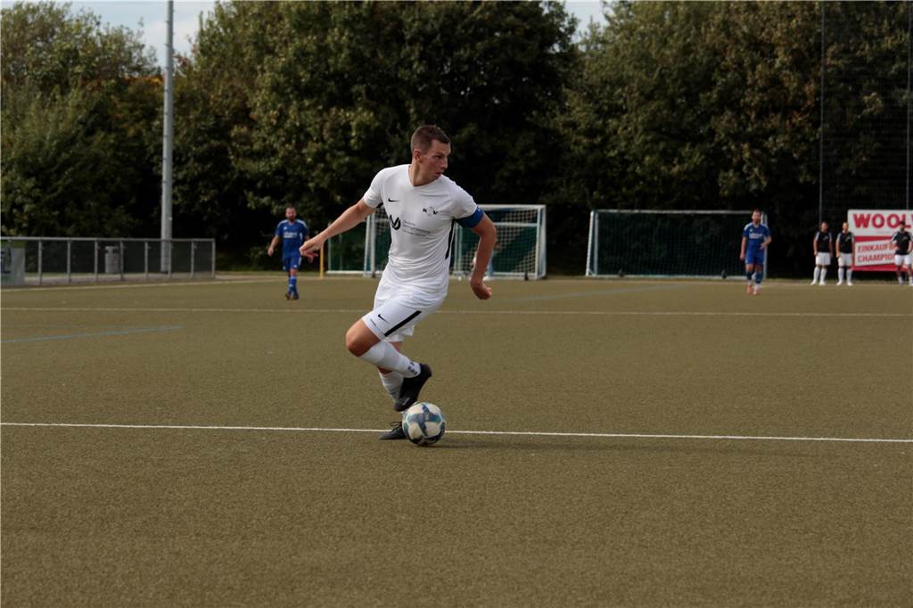 Viele Fotos vom Meisterschaftsspiel zwischen dem Königsborner SV und YEG Hassel (6:1).