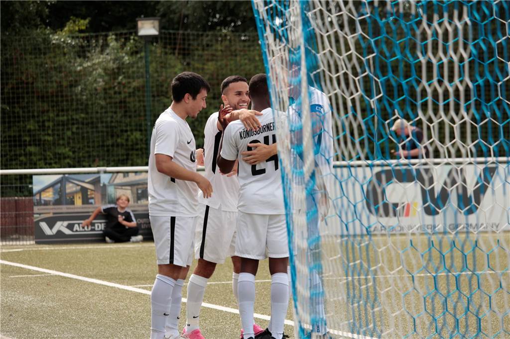 Viele Fotos vom Meisterschaftsspiel zwischen dem Königsborner SV und YEG Hassel (6:1).