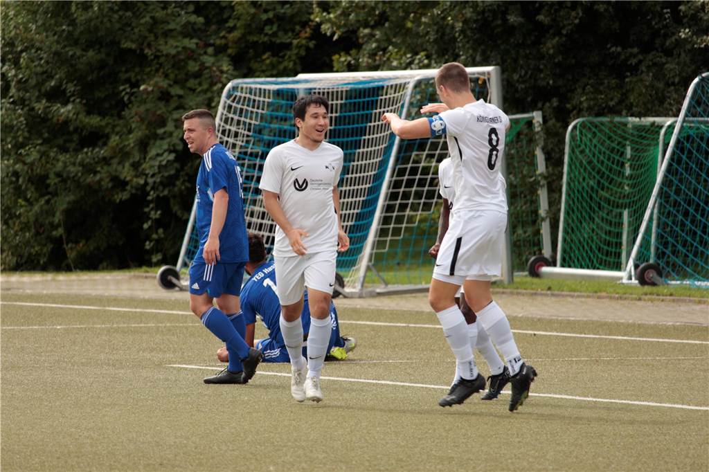 Viele Fotos vom Meisterschaftsspiel zwischen dem Königsborner SV und YEG Hassel (6:1).