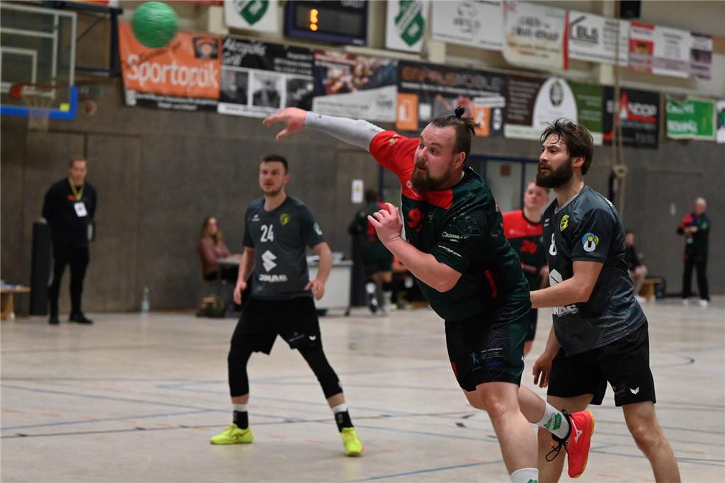 Viele Fotos vom Spiel HC Heeren gegen SGH Unna Massen II.