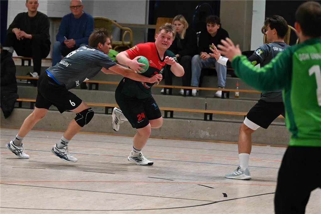 Viele Fotos vom Spiel HC Heeren gegen SGH Unna Massen II.
