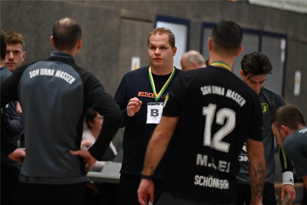 Viele Fotos vom Spiel HC Heeren gegen SGH Unna Massen II.