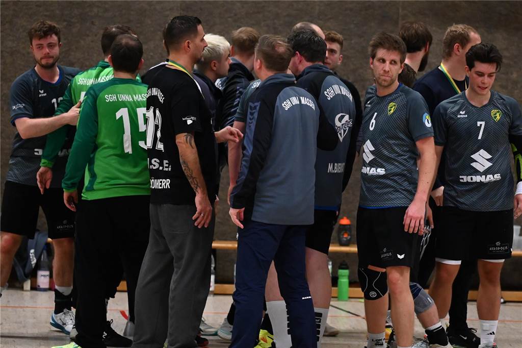 Viele Fotos vom Spiel HC Heeren gegen SGH Unna Massen II.