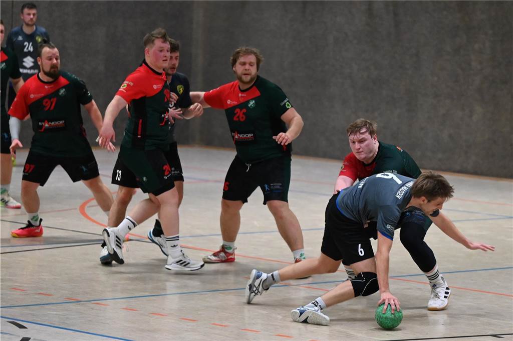 Viele Fotos vom Spiel HC Heeren gegen SGH Unna Massen II.