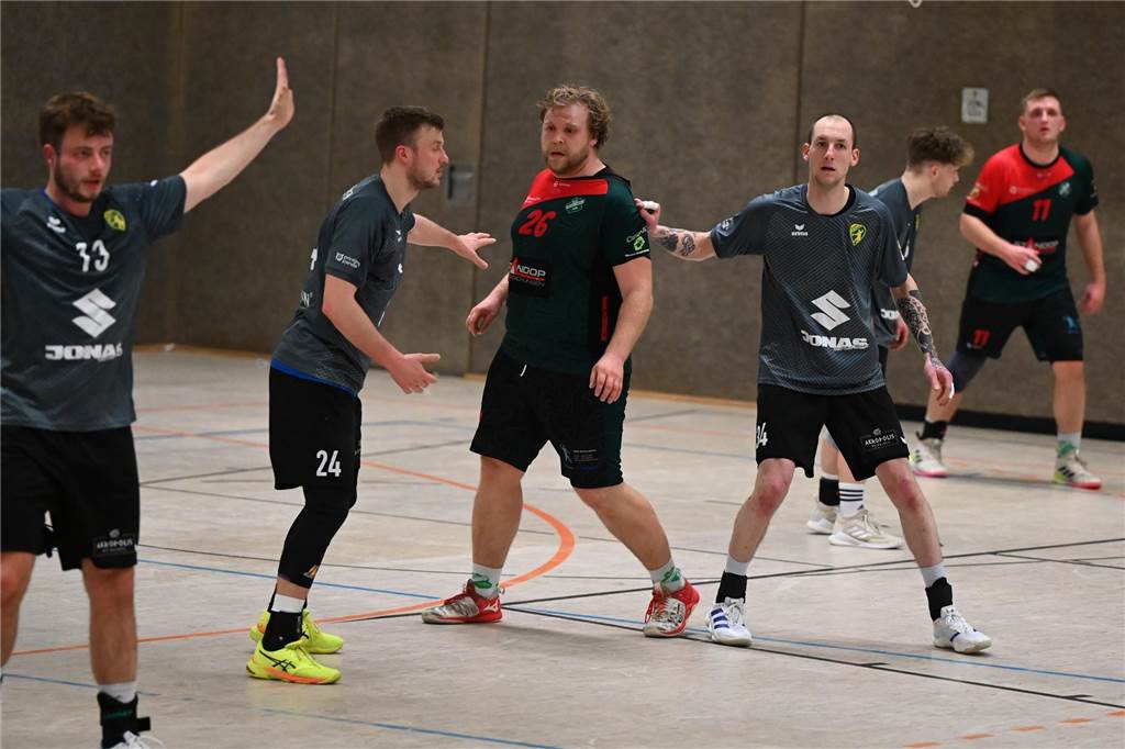 Viele Fotos vom Spiel HC Heeren gegen SGH Unna Massen II.