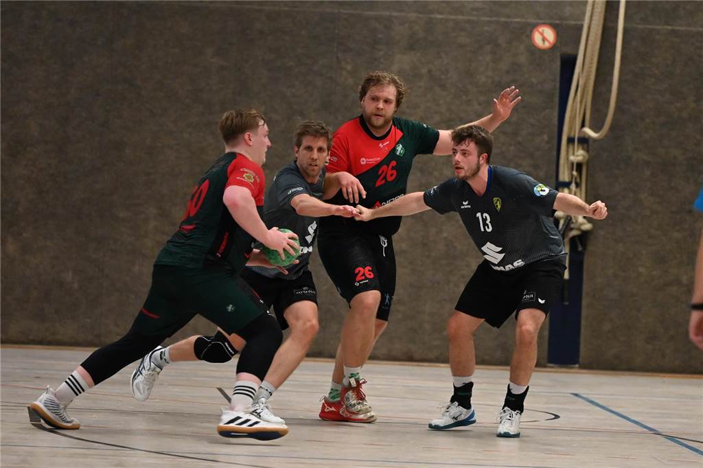 Viele Fotos vom Spiel HC Heeren gegen SGH Unna Massen II.