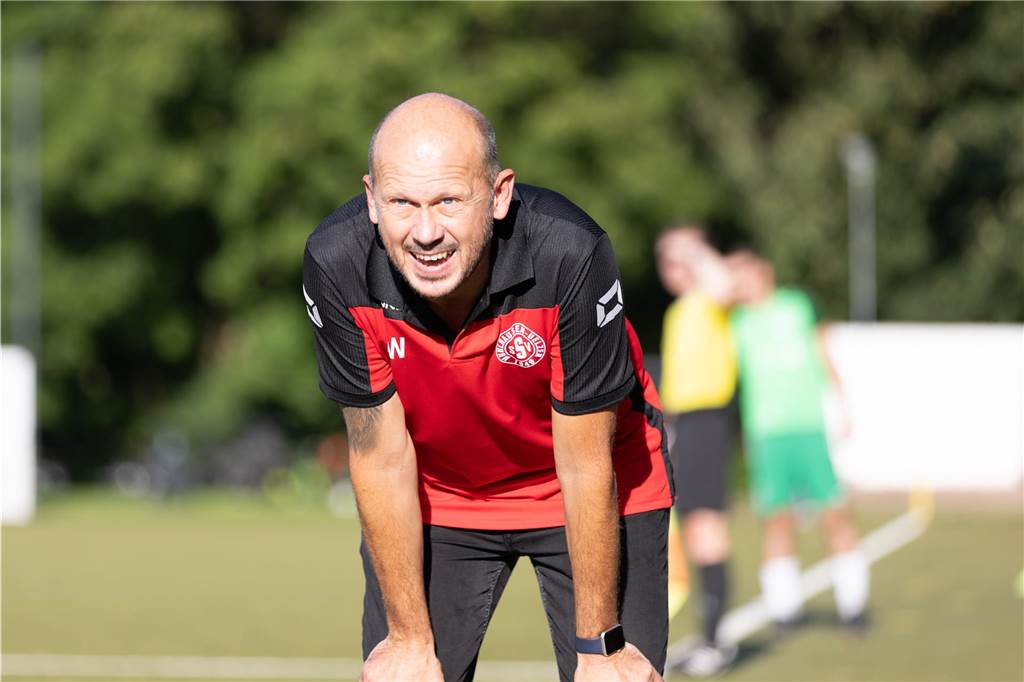 Viele Fotos vom Stadtderby zwischen der SG Massen und dem SSV Mühlhausen.