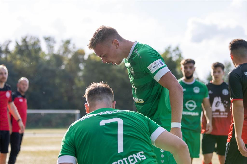 Viele Fotos vom Stadtderby zwischen der SG Massen und dem SSV Mühlhausen.