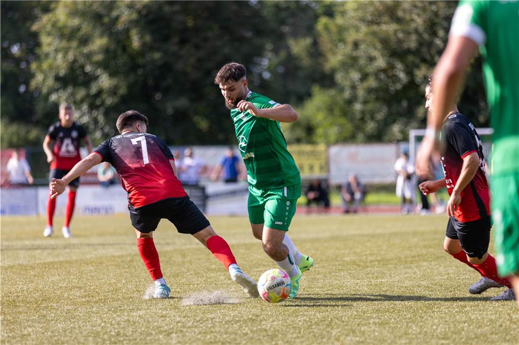 Viele Fotos vom Stadtderby zwischen der SG Massen und dem SSV Mühlhausen.