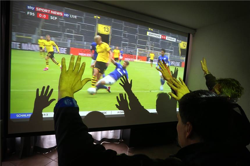 Bundesliga-Neustart: Sky profitiert - internationale Presse begeistert Viele Fußball-Fans verfolgten die Bundesliga-Konferenz am Samstag auf „Sky Sport News HD“.