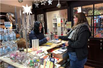 Viele Geschäfte der Selmer Altstadt öffneten am Adventsmarkt-Sonntag ihre Pforten. Foto Brede