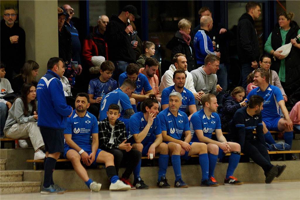 Viele Impressionen vom BKM-Mannesmann-Cup des BSV Heeren. Bei den Alten Herren hat sich der Kamener SC durchgesetzt.