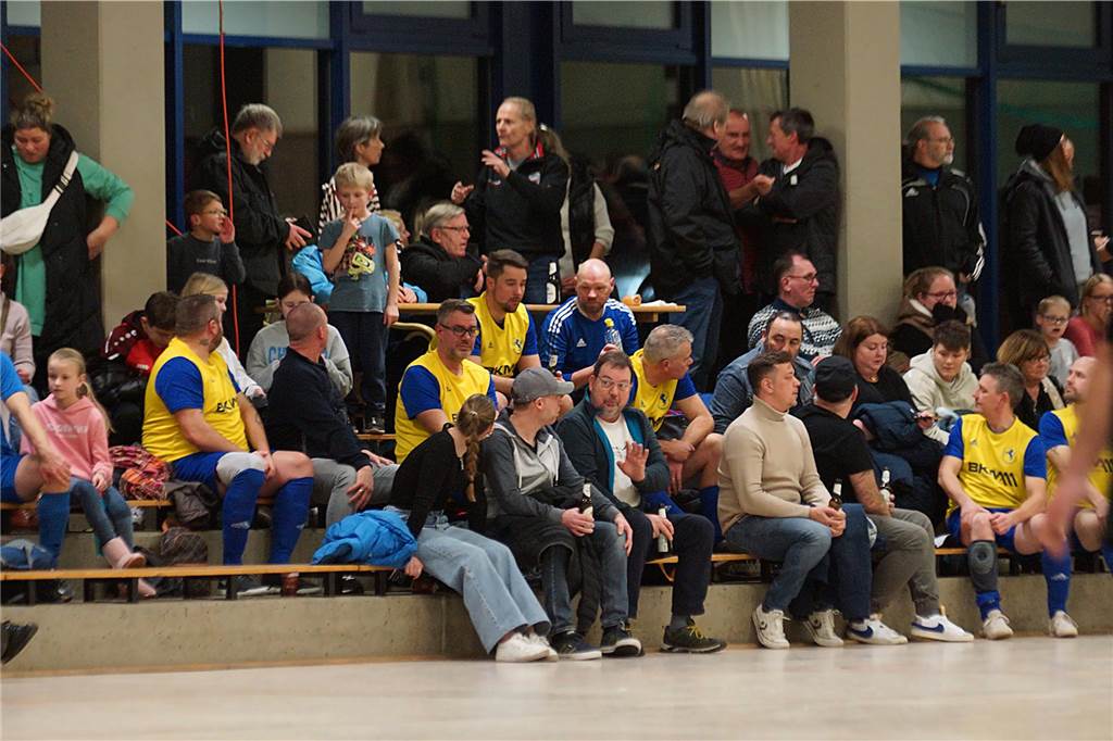 Viele Impressionen vom BKM-Mannesmann-Cup des BSV Heeren. Bei den Alten Herren hat sich der Kamener SC durchgesetzt.
