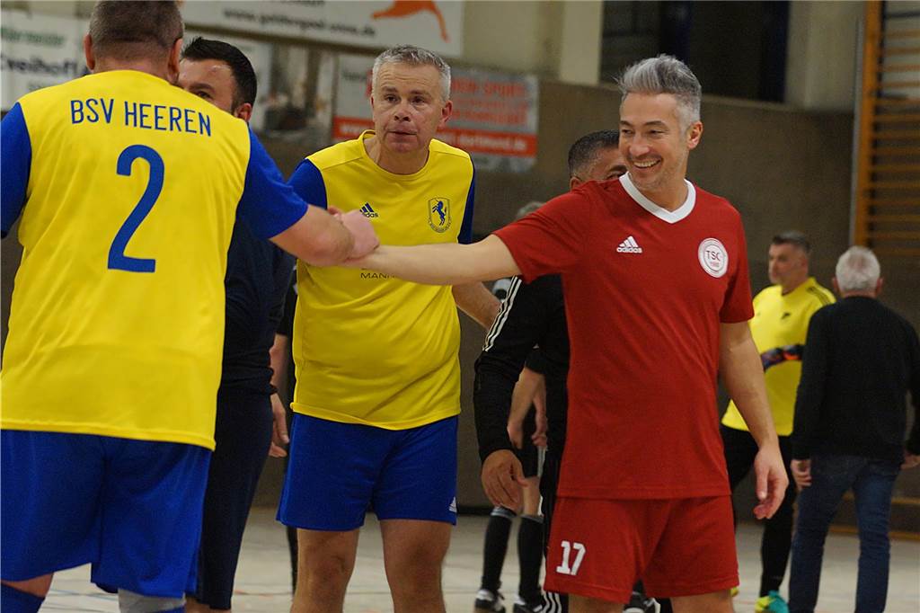 Viele Impressionen vom BKM-Mannesmann-Cup des BSV Heeren. Bei den Alten Herren hat sich der Kamener SC durchgesetzt.