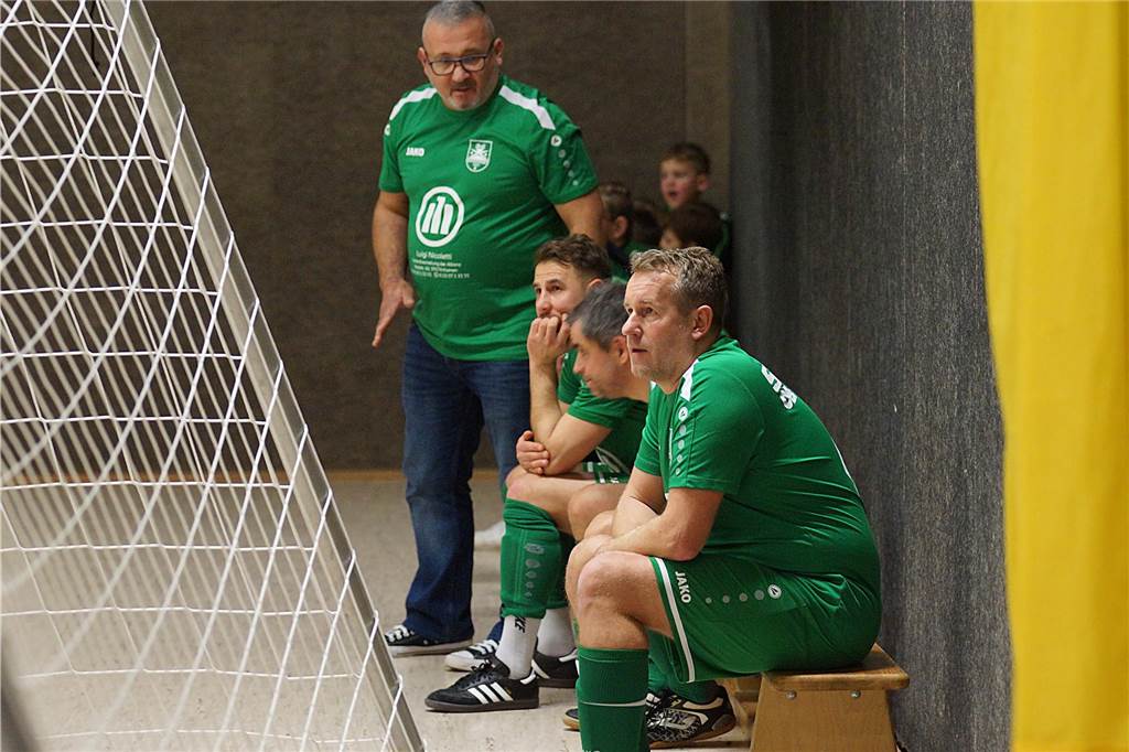 Viele Impressionen vom BKM-Mannesmann-Cup des BSV Heeren. Bei den Alten Herren hat sich der Kamener SC durchgesetzt.