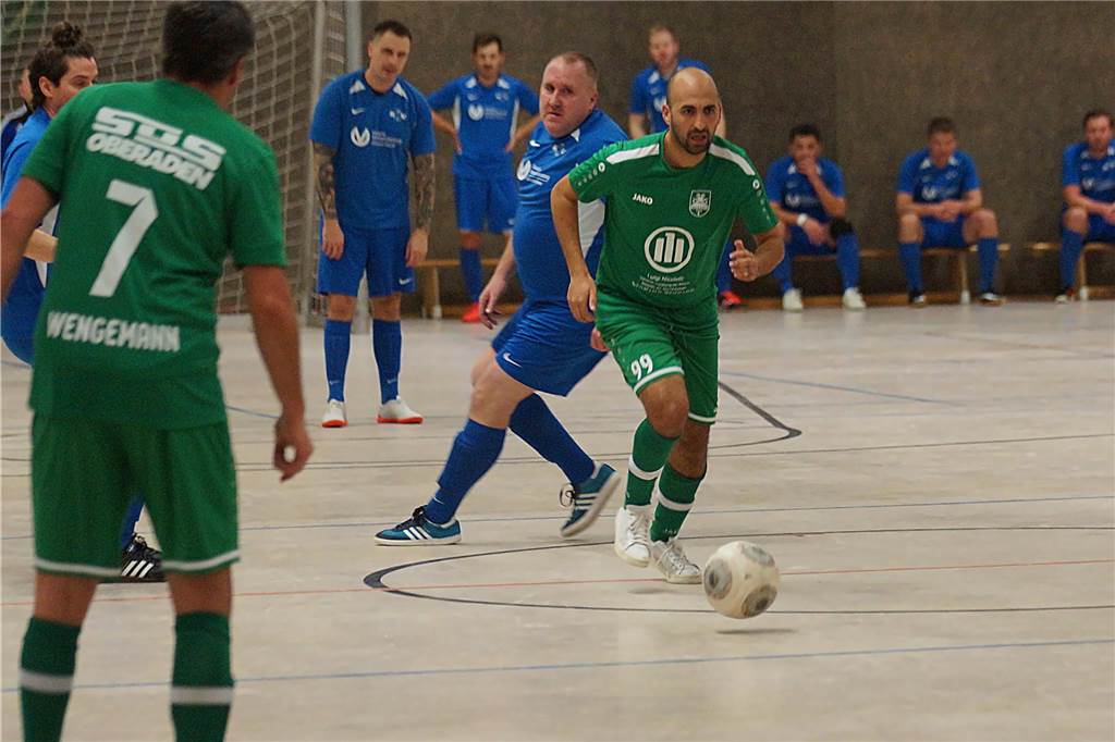 Viele Impressionen vom BKM-Mannesmann-Cup des BSV Heeren. Bei den Alten Herren hat sich der Kamener SC durchgesetzt.