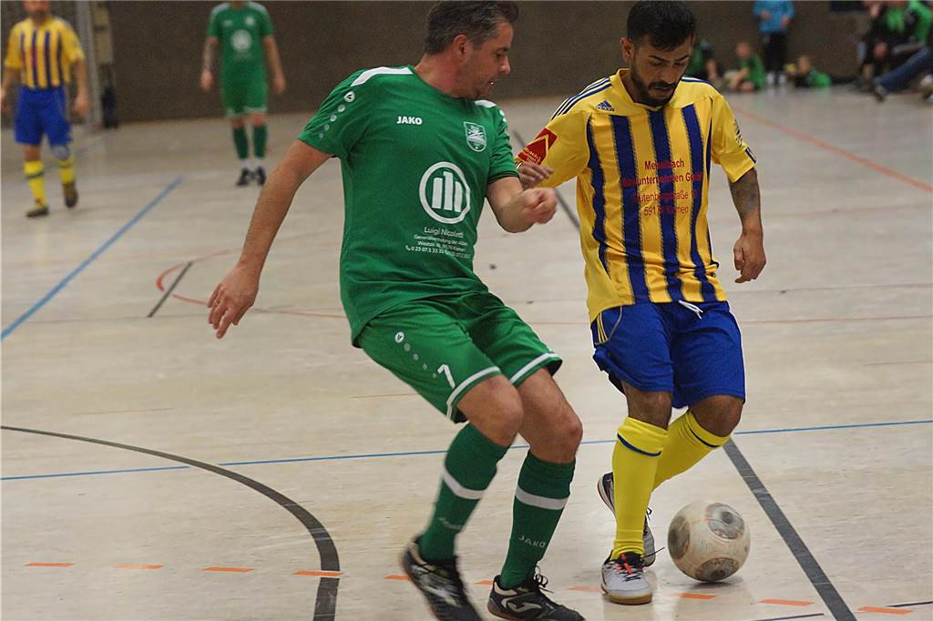 Viele Impressionen vom BKM-Mannesmann-Cup des BSV Heeren. Bei den Alten Herren hat sich der Kamener SC durchgesetzt.