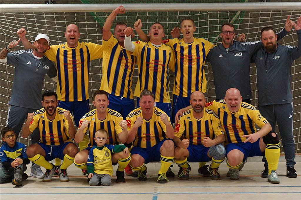 Viele Impressionen vom BKM-Mannesmann-Cup des BSV Heeren. Bei den Alten Herren hat sich der Kamener SC durchgesetzt.