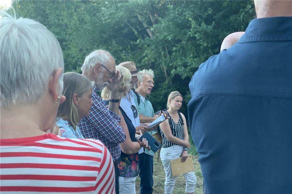 Aktueller Stand und Hintergründe: Das Langzeitprojekt Neue Stever in Olfen Viele Interessierte kamen zu der Info-Veranstaltung. An drei unterschiedlichen Stellen hatte die Stadt Olfen geladen.