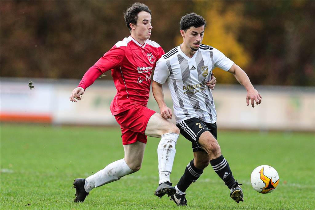 Cem Bozkurt wünscht sich besonderes Aufstiegsspiel: „Erstmal Hausaufgaben in der Liga machen“ Viele Jahre trug Cem Bozkurt (r.) das Trikot von Eintracht Werne.