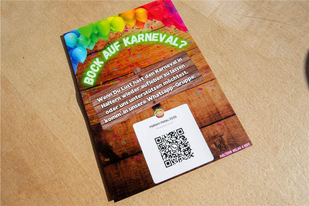 Viele liefen mit beim Kinderkarnevalszug durch Haltern, noch mehr standen am Straßenrand. Die Halterner scheinen etwas vermisst zu haben.