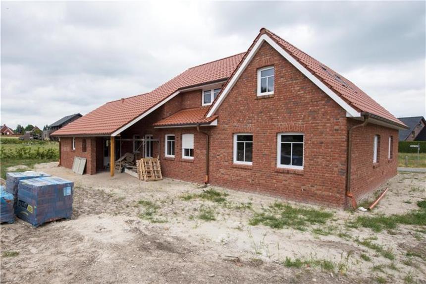 Viele Menschen entscheiden sich, ein eigenes Haus zu bauen. Hierbei lässt sich einige Kosten von Steuer absetzen. Foto: Ingo Wagner