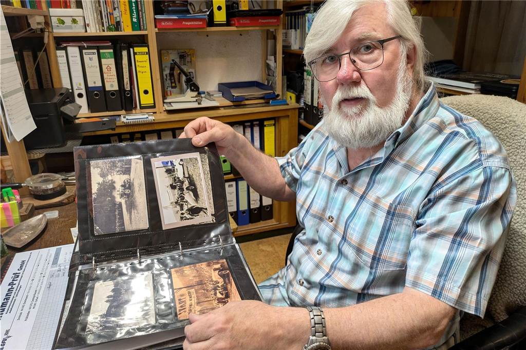 Viele Schätze aus der Geschichte der Hohensyburg und der legendären Dreiecksrennen hat Jürgen Einhaus (73) gesammelt.