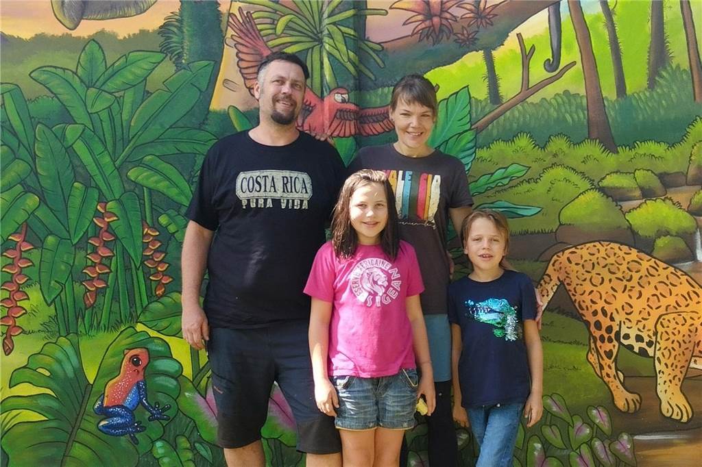 Nach drei Monaten Costa Rica geht´s für Familie van Hal auf die Insel Viele schöne Erinnerungen und neue Freundschaften - so sieht die Bilanz von (v.l.) Thomas, Alia, Esther und Mattes van Hal nach drei Monaten Costa Rica aus.