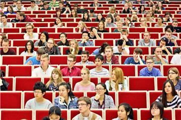 Viele Studierende leben in finanziell prekären Verhältnissen. Interessenvertreter fordern eine schnelle Anhebung der Bafög-Bedarfssätze. Foto: Jan Woitas