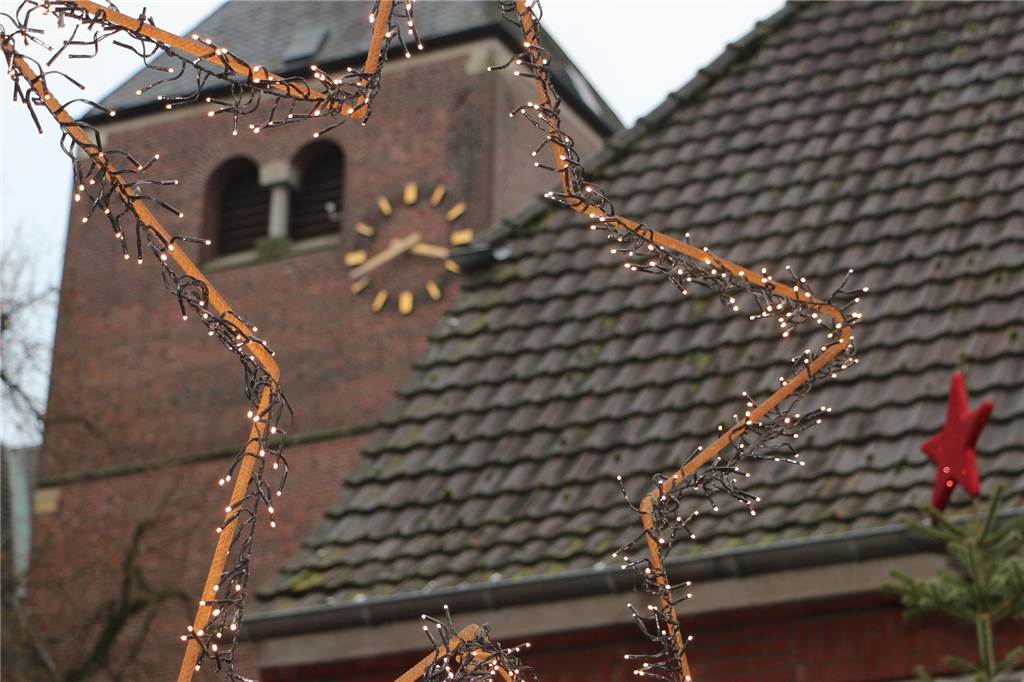 Viele Teilnehmer und Besucher stimmten sich am 1. Dezember passend zum ersten Advent auf die vorweihnachtliche Zeit ein.
