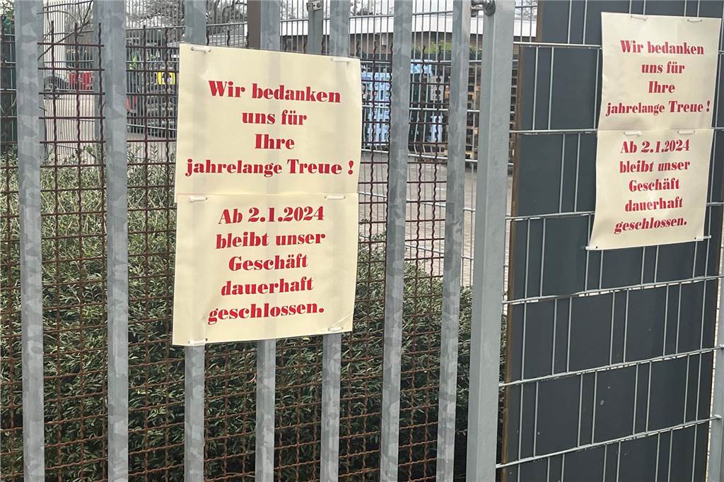 Viele Zettel hat Ansinn aufgehängt, um sich bei den Kunden zu bedanken.