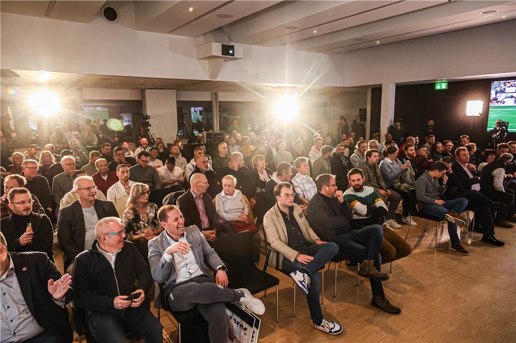 TuS Hannibal liefert Kampfansage beim Abend der Sieger: Dzaferoski sorgt mit Witz für Lacher Viele Zuschauerinnen und Zuschauer wohnten dem Abend der Sieger im Lensing Carrée bei.