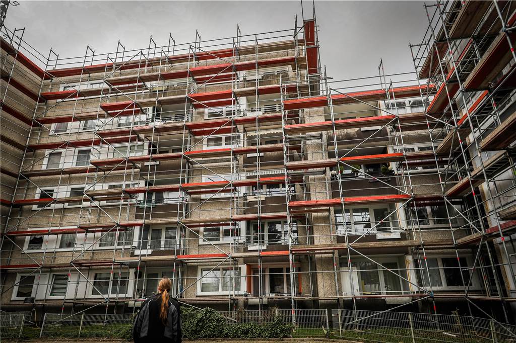 Gaspreis-Schock in Dortmund: Vermieter erhöhen die Vorauszahlungen Vielerorts wurden und werden in Dortmund Mietshäuser modernisiert. „Die Wohnungsunternehmen setzen seit vielen Jahren Maßnahmen zur Energieeinsparung in den Quartieren um“, sagt Franz-Bernd Große-Wilde, der Vorsitzender der Arbeitsgemeinschaft Dortmunder Wohnungsunternehmen.