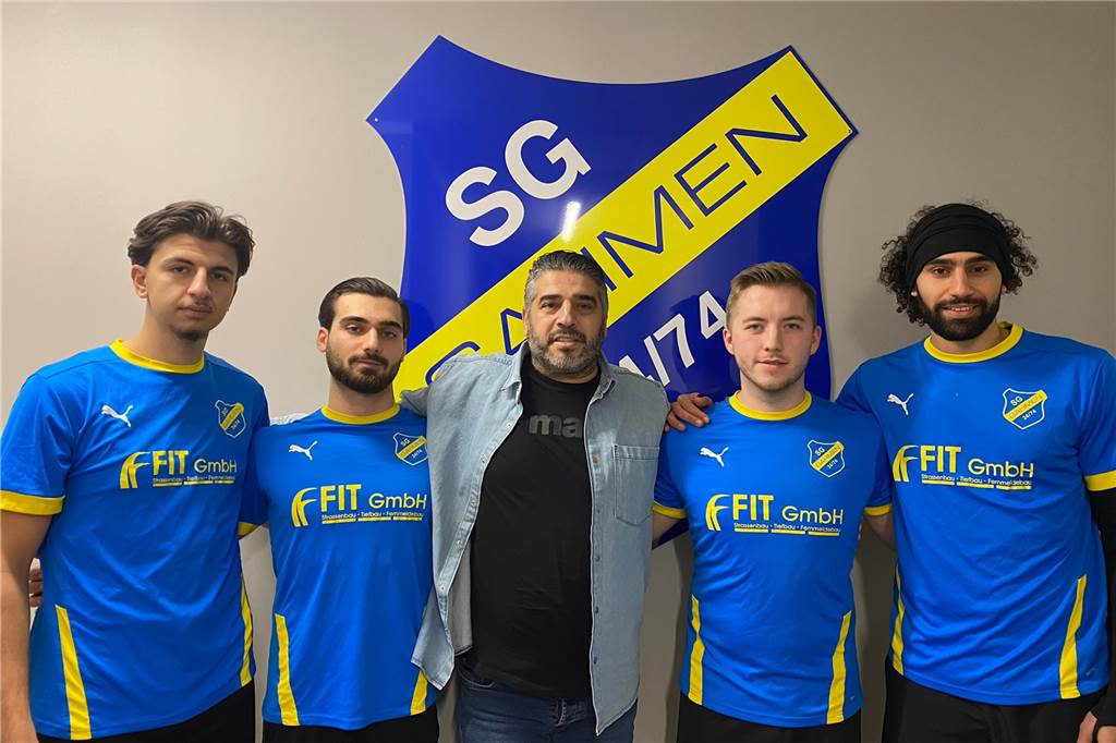 Vier Neue für die SG Gahmen Vier Neue hat Hasan Kayabasi (M.) zur SG Gahmen gelotst: Sabriya Maksutoski, Yahya Nergiz. Leon Broda, Abdallah Elsayed Abdelsalam Gadallah Abdallah Abdallah (v.l.).