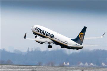 Vier Ryanair-Maschinen heben am Freitag (22.12.) vom Dortmunder Flughafen ab.