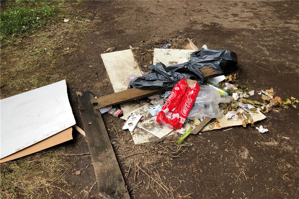 Spurensuche nach illegalem Rave führt zu überraschendem Ort Vier Tage nach der Party war noch ein kleines Müllhäuflein zu finden