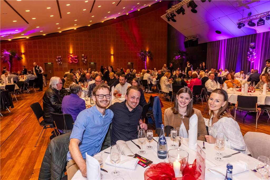 Schlagerparty des Solidarfonds NRW in der Europahalle am 1.3.2024 in Castrop-Rauxel
