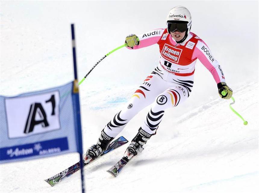 Alleskönnerin Maze steigt in Alpin-Elite auf Viktoria Rebensburg kam in St. Anton unter die Top Ten. Foto: Robert Jäger